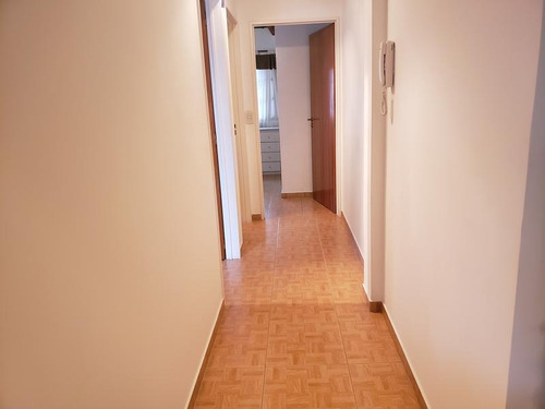 Imagen 12 de 19 de Ph - Barrio Naón Impecable 3 Ambs Con Patio A Metros De E. Castro