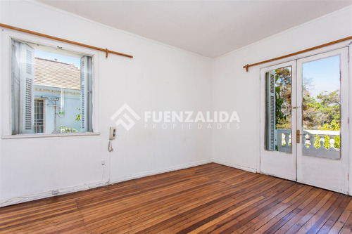 Hermosa Casa En Venta De 4 Dorm 3 Baños. En Ñuñoa.