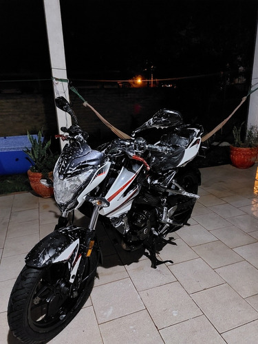 Imagen 12 de 15 de Bajaj Rouser Ns 200