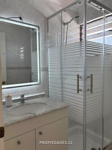 Casa Impecable En Venta En Maipú, 3 Dormitorios Y 2 Baños.