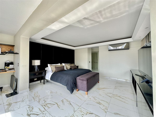 Remodelado: Barrio El Golf / Isidora Goyenechea