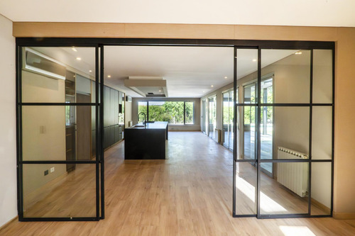Casa En Castores Con El Mejor Acceso A Guardia Y Club House!