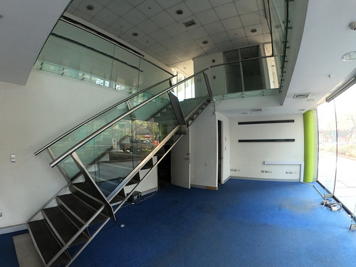 Espectacular Local Comercial De 238m2 En Arriendo