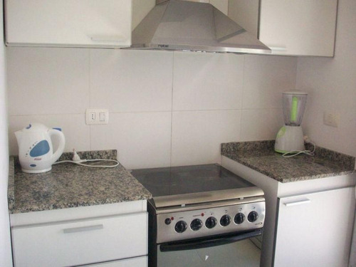 Apartamento En Venta De 2 Dormitorios En Playa Brava