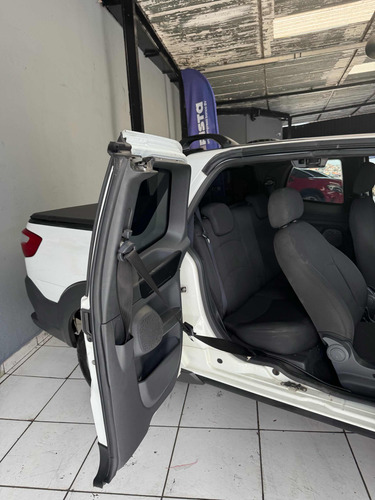 Fiat Strada 1.4 Hard Working Cab. Dupla Flex 3p