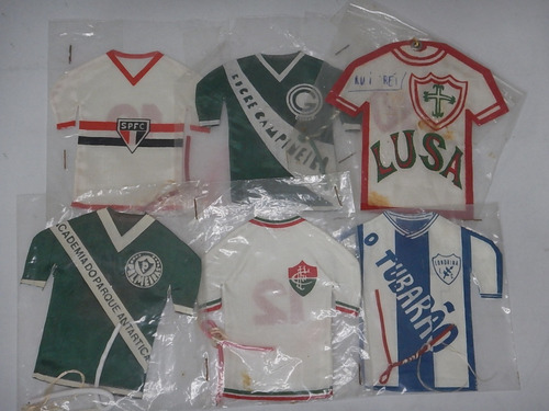 Coleção Miniatura De Camisas De Futebol 1970s - 18 Camisas (Usado)