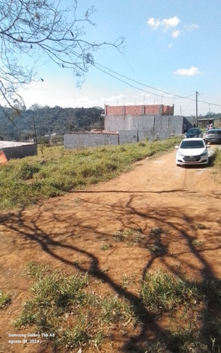 Lote Em Condomínio Fechado De ( Médio Padrão )
