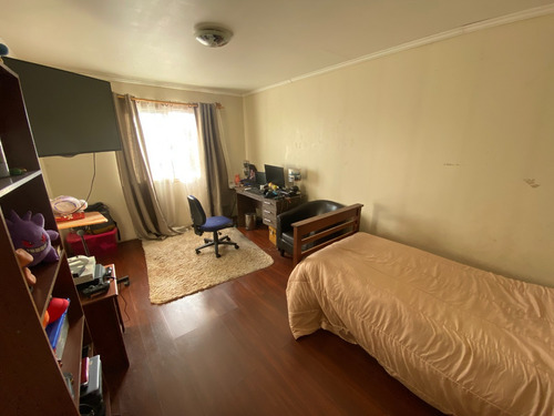 Se Vente Amplia Casa Familiar 7d,4e,3b, Ciudad Del Este