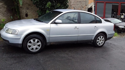 Volkswagen Passat 1.8 Turbo 4p