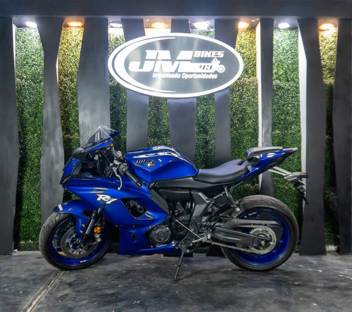 Yamaha R7 2022