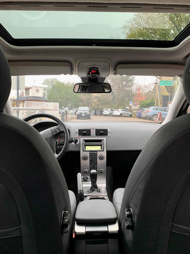 Imagen 11 de 16 de Volvo C30 2.4l Mt