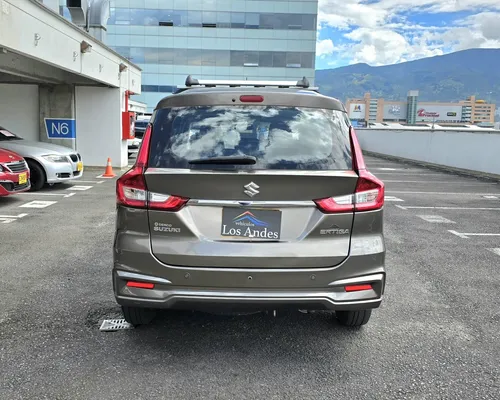 Suzuki Ertiga 1.5 At