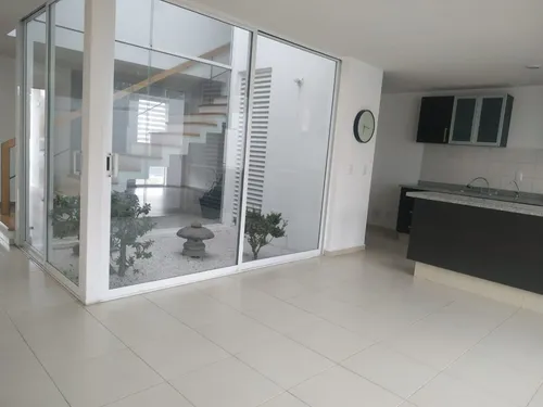 Hermosa Casa En Santa Fe Juriquilla, Jardín, 3 Recamaras, Alberca, Ubicadisima