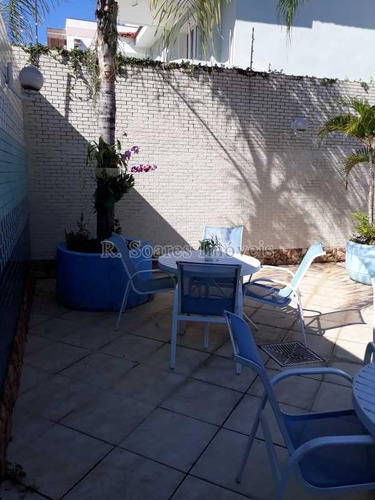 Imagem 13 de 15 de Maravilhosa Casa No Condomínio Nova Valqueire - Vvcn50001