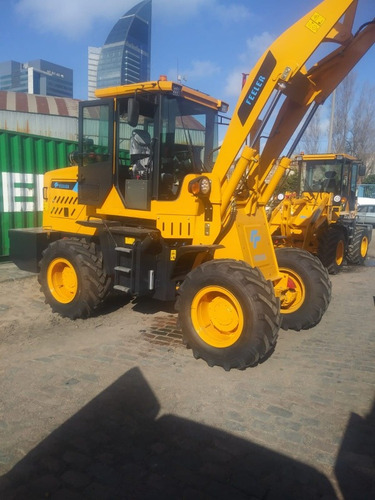 Imagen 3 de 8 de Pala Cargadora 1600kg Tacho 1m3