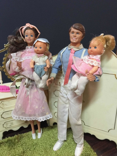 Barbie Familia Corazón Con Morochos. Años 80s. Tienda