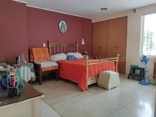Casa En Venta Los Pomelos