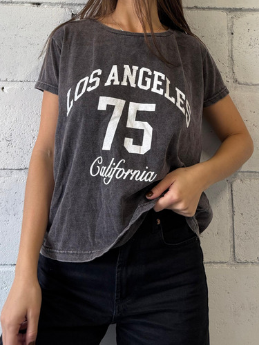 Remera Algodón Prelavado Estampada Mujer La Numero 75