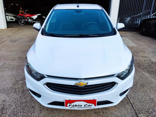 Imagem 5 de 10 de Chevrolet Onix Hatch 1.0 4p Flex Lt