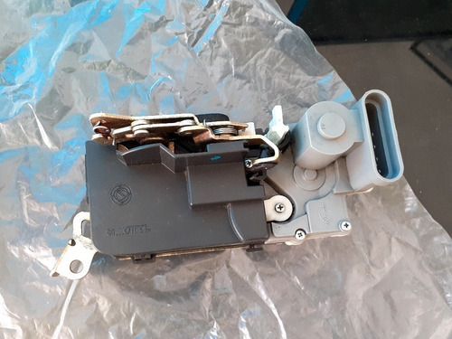 Imagen 2 de 2 de Cerradura Electricade Puerta Derecha De Fiat Siena Original