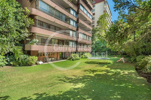 Departamento En Venta De 5 Dorm. En Las Condes