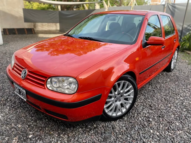 Volkswagen Golf Edition Orange Sri