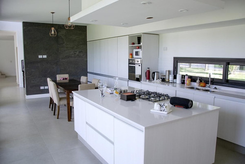 Imagen 5 de 27 de Casa En Venta Barrio Cerrado Los Pingüinos Ituzaingo