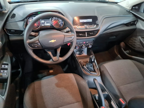 Imagen 2 de 11 de Chevrolet Onix Ls 2021