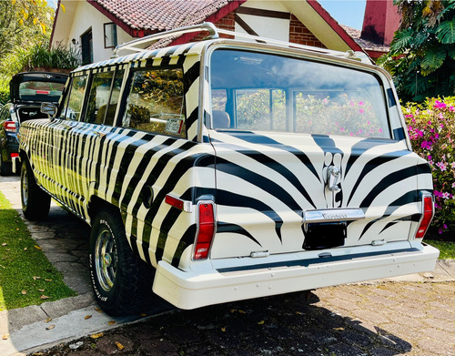 Jeep Wagoneer