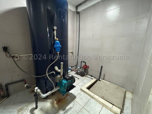 Milagros Inmuebles Edificio Venta Barquisimeto Lara Zona Centro Economica Residencial Economico Comercial Código Inmobiliaria Rent-a-house 24-21257