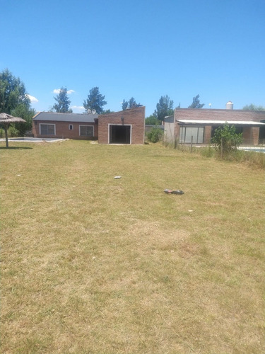 Imagen 2 de 5 de Casa Quinta Con Pileta Y Quincho - Mercedes - Buenos Aires