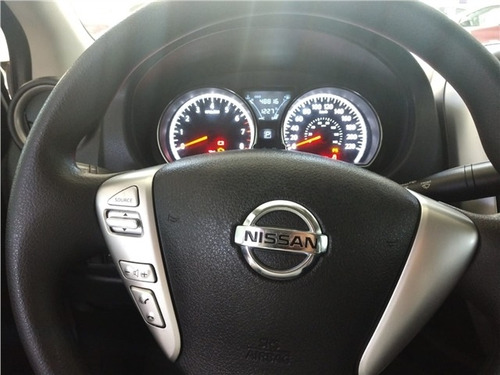 Nissan Versa 1.6 16v Flex Sv 4p Xtronic