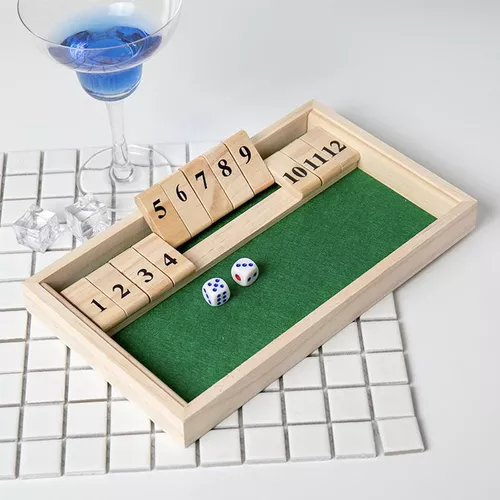 Feche a caixa Jogo de mesa Jogo de tabuleiro de dados de madeira para 2-4  jogadores Feche o jogo de tabuleiro da caixa Conjunto de jogos de bebida do  clube de dados