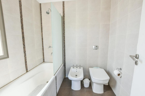 Imagen 22 de 30 de Casa De 3 Dormitorios En Venta Con Pileta Aldea Fisherton Barrio Cerrado Privado