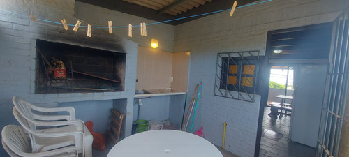Complejo En Venta De 3 Apartamentos En La Paloma