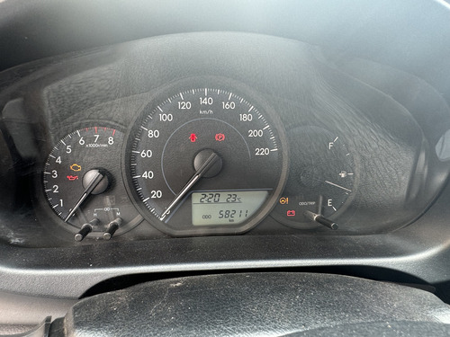 Toyota Yaris 1.5 Core Sedan Mt