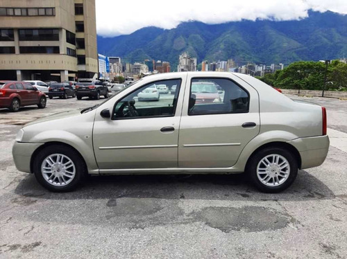 Imagen 8 de 14 de Renault Logan 2008 4x2 Sincrónico