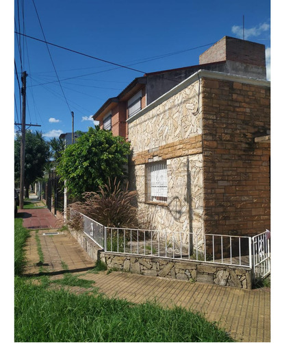 Casa Lote Propio En Esquina - Villa Luzuriaga