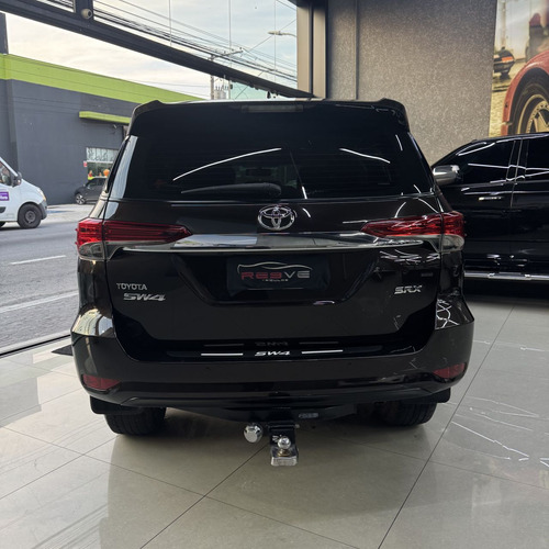 Toyota Hilux SW4 Hilux SW4 SR 4x2 2.7/ 2.7 Flex 16V Aut.