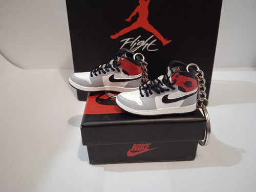 Llavero Air Jordan 1 Retro High Smoke Grey (par) (Usado)