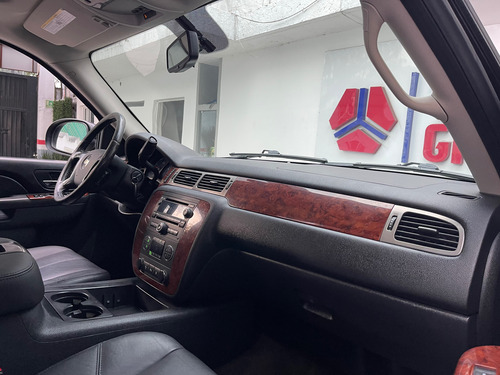 Chevrolet Suburban D Piel Aa Dvd Qc 4x4 Aut De aniversario