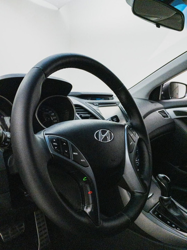 Imagem 11 de 14 de Hyundai Elantra Gls 2.0 16v Flex Aut.