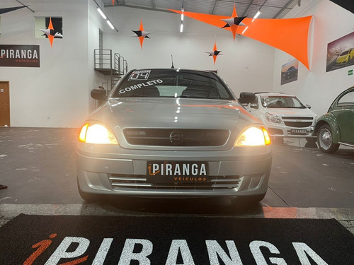 Imagem 3 de 9 de Chevrolet Corsa 1.8 2004
