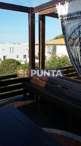 Imagen 2 de 5 de Apartamento En La Barra, Vista Al Mar