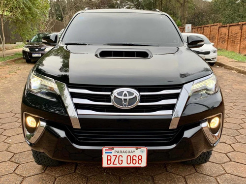 Imagen 9 de 10 de Toyota Fortuner La Más Full
