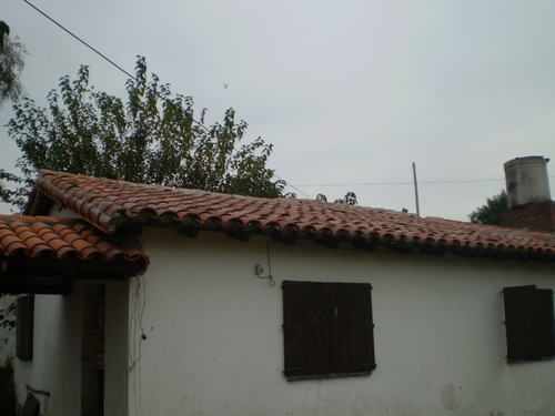 Vendo Buen Chalet Tradicional 5 Ambientes A Refaccionar 1 Cuadra De Ruta 3