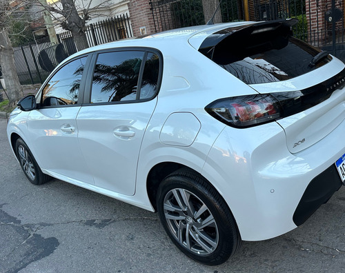 Peugeot 208 1.6 Feline Tiptronic