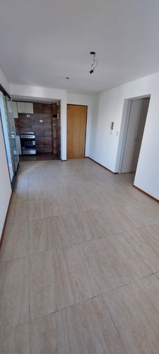 Venta- Departamento 2 Amb A Estrenar Con Balcon En Edificio » Urquiza» Con Parrilla En Terraza, Solarium Y Quincho Completo Ubicado En Calle Constitucion 2601 Esquina Av. General De Urquiza Caseros