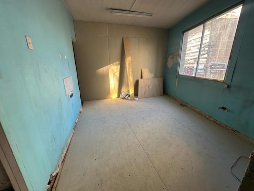 Local Comercial En La Mejor Ubicación De Irarrazabal
