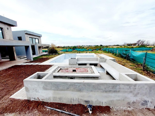 Imagen 4 de 19 de Excelente Casa En Venta. Unica! Vista Al Golf. Haras Santa M